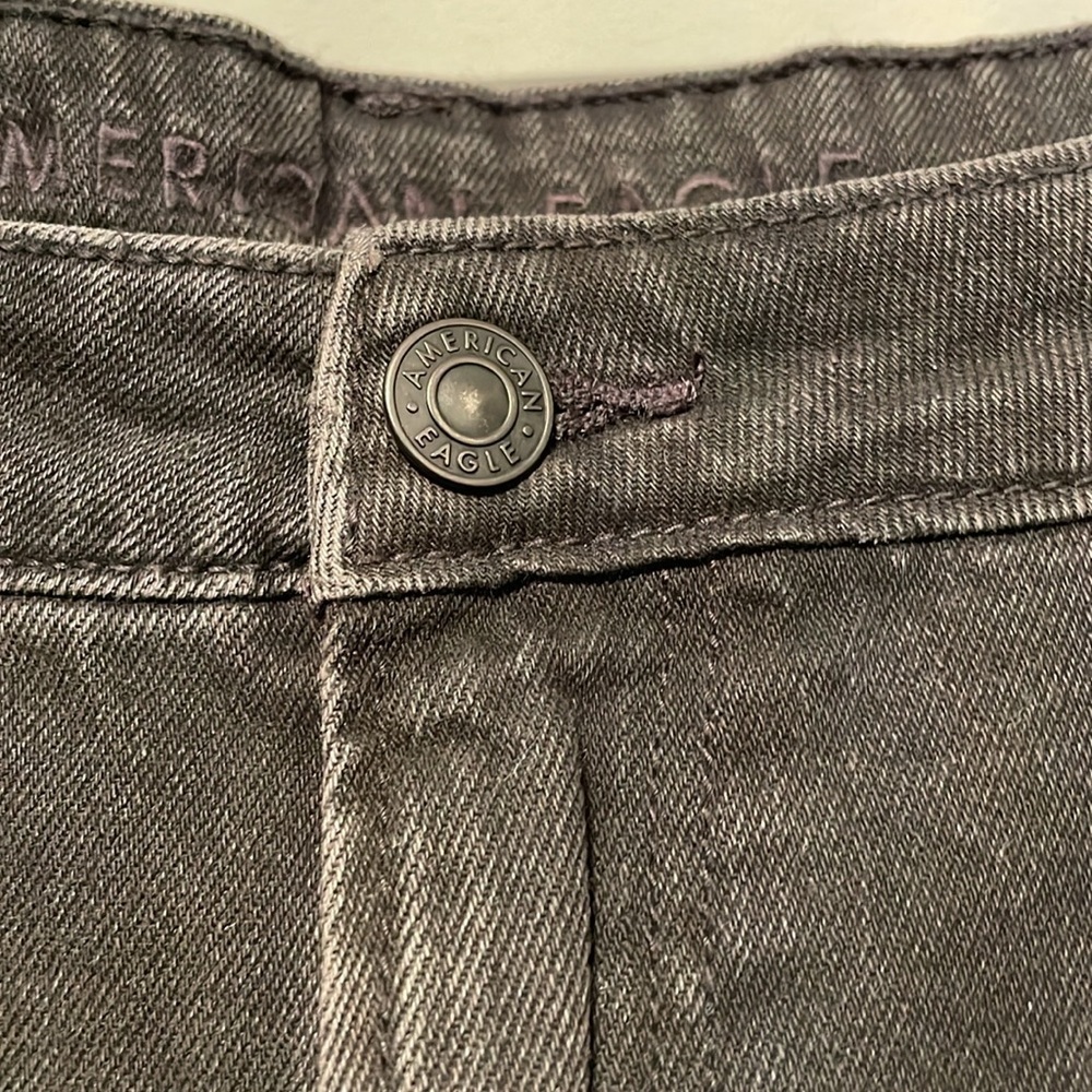 AMERICAN EAGLE DISTRESSED BLACK JEANS SIZE 20 - Picture 4 of 9